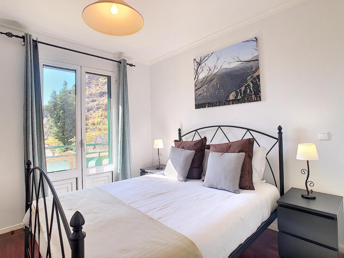 Sea N' Sun Apartment By Lovelystay Ribeira Brava Kültér fotó