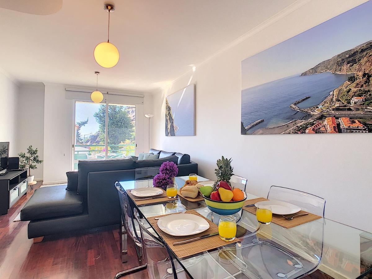 Sea N' Sun Apartment By Lovelystay Ribeira Brava Kültér fotó